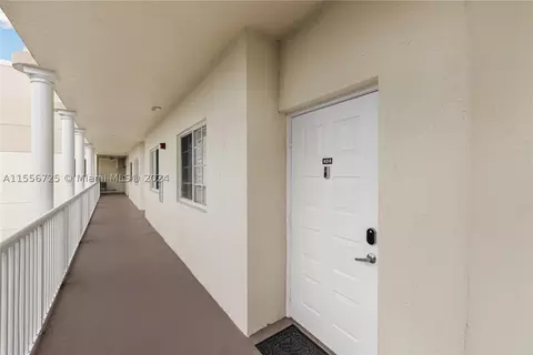 10710 NW 66th St #404, Doral, FL 33178