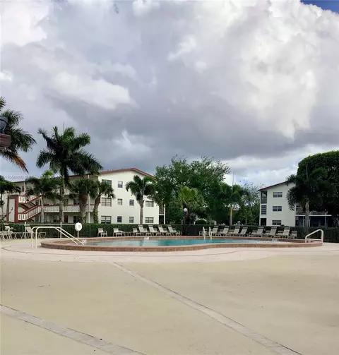 View/Area - 184 Brighton E #184, Boca Raton, FL 33434 photo 6 of 7