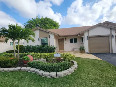 7800 NW 60th St, Tamarac, FL 33321