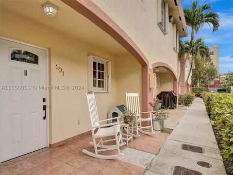 6761 NW 182nd St #101, Hialeah, FL 33015