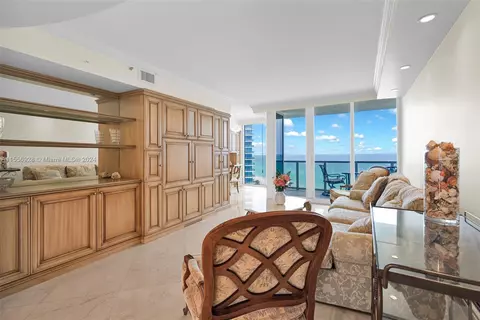 19333 Collins Ave #1503, Sunny Isles Beach, FL 33160