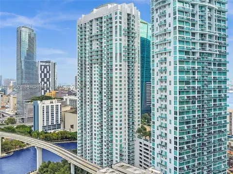 31 SE 5th St #2504, Miami, FL 33131