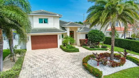 227 Avalon Ave, Lauderdale By The Sea, FL 33308