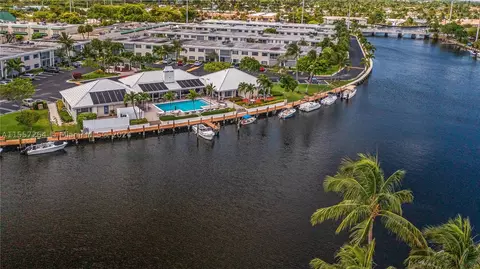 130 Cypress Club Dr #332, Pompano Beach, FL 33060
