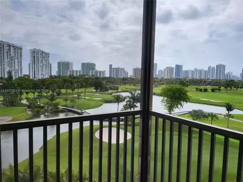 20379 W Country Club Dr #733, Aventura, FL 33180