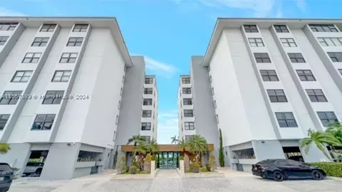 9660 W Bay Harbor Dr #6C, Bay Harbor Islands, FL 33154