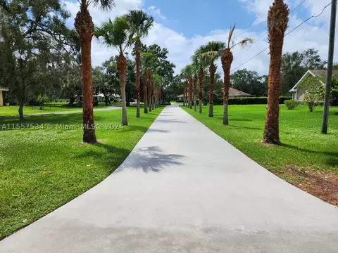 2526 SW 21st Ct, Okeechobee, FL 34974 photo 5