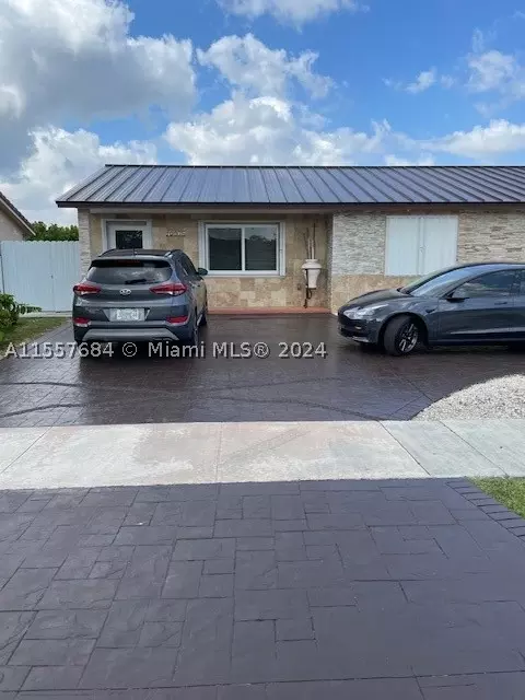 10975 SW 142nd Ln, Miami, FL 33176