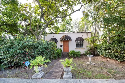 1646 Mayo St, Hollywood, FL 33020