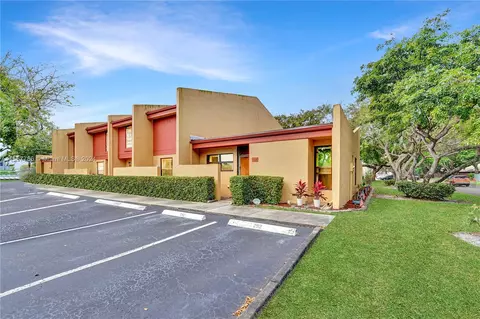 1494 NW 97th Ter #292, Pembroke Pines, FL 33024