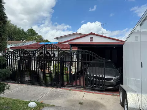 1409 NW 44th St, Miami, FL 33142