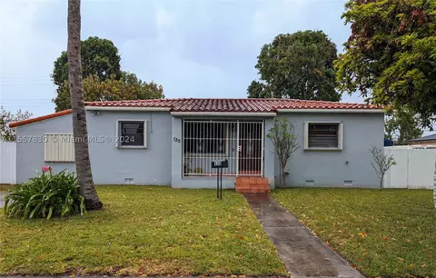 135 W 56th St, Hialeah, FL 33012