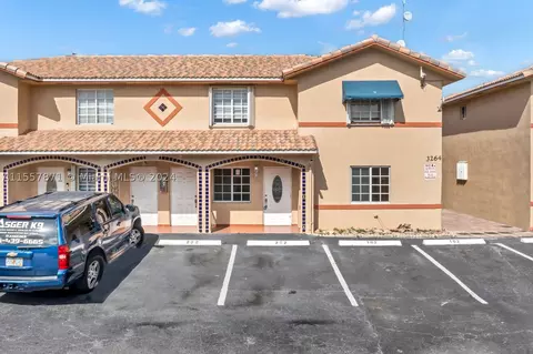 3264 W 70th St #102, Hialeah, FL 33018