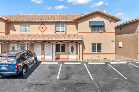 3264 W 70th St #102, Hialeah, FL 33018