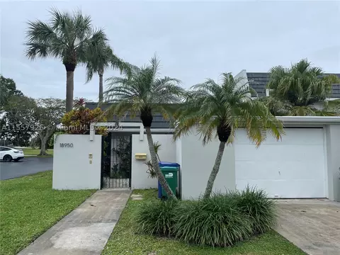 18950 Bobolink Dr #18950, Hialeah, FL 33015