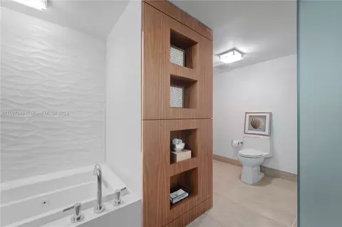 Bath - Undisclosed, Key Biscayne, FL 33149 photo 4 of 6