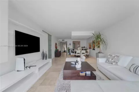 Living - Undisclosed, Key Biscayne, FL 33149 photo 2 of 6