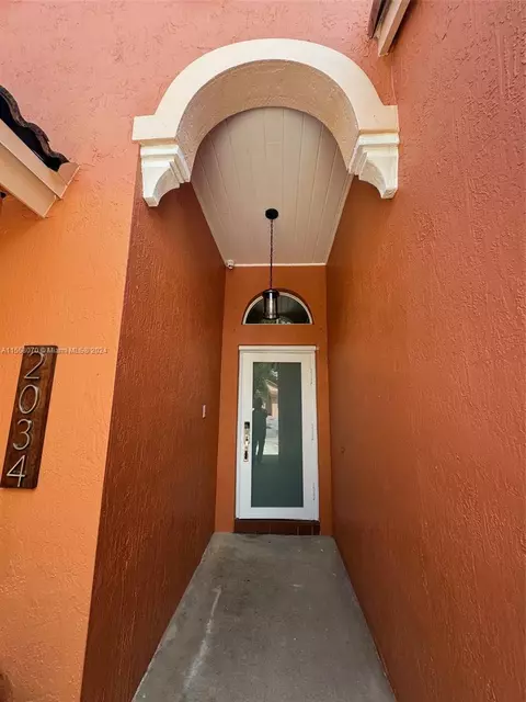 2034 SE 13th St, Homestead, FL 33035