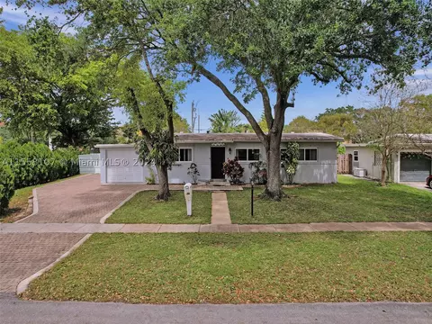 6941 NW 15th St, Plantation, FL 33313