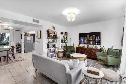 8401 SW 107th Ave #258E, Miami, FL 33173