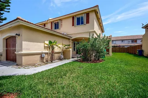 7441 SW 163rd Pl, Miami, FL 33193