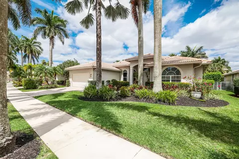 1611 Victoria Pointe Ln, Weston, FL 33327