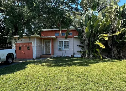 1103 NE 117th St, Biscayne Park, FL 33161