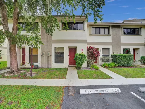 3062 S Oakland Forest Dr #209, Oakland Park, FL 33309