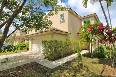 1885 SE 14th St, Homestead, FL 33035