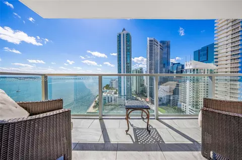 1155 Brickell Bay Dr #2207, Miami, FL 33131