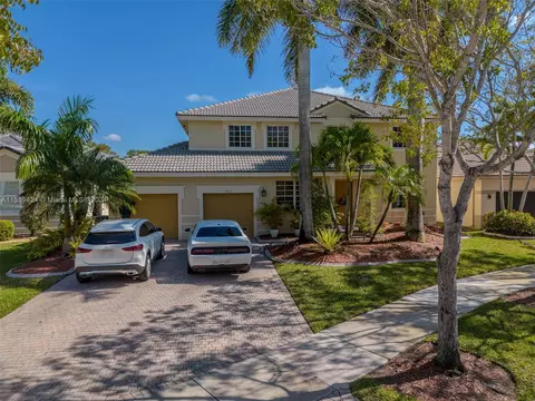 1255 Skylark Dr, Weston, FL 33327