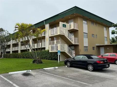 5500 SW 77th Ct #305, Miami, FL 33155