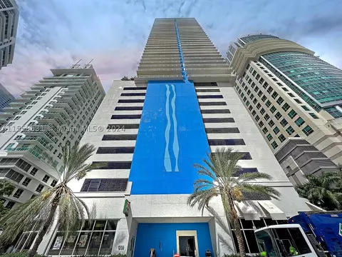 1200 Brickell Bay Dr #3814, Miami, FL 33131