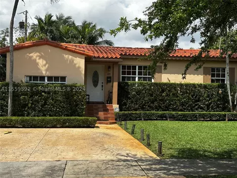3271 SW 17th St, Miami, FL 33145