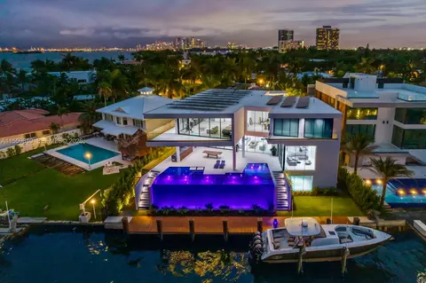 1133 Belle Meade Island Dr, Miami, FL 33138