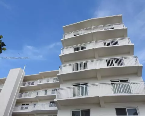 901 S Surf Rd #504, Hollywood, FL 33019
