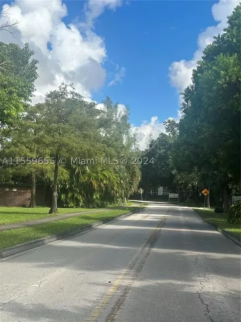 3974 Inverrary Dr #B4, Lauderhill, FL 33319