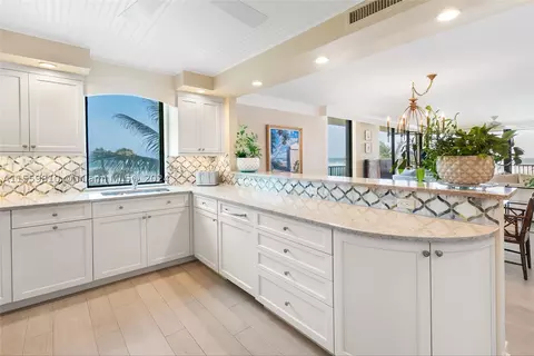 200 Beach Rd #201, Tequesta, FL 33469 photo 12
