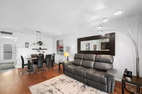 2991 NW 46th Ave #407, Lauderdale Lakes, FL 33313