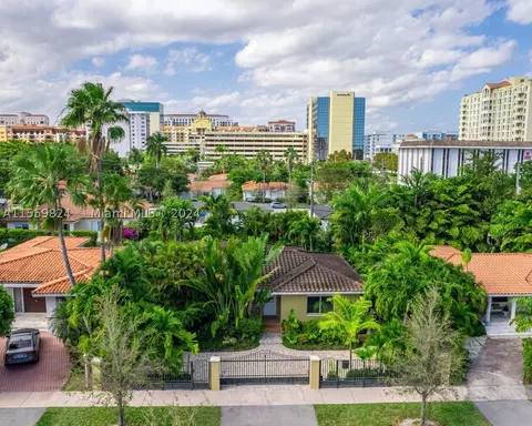 17 Malaga Ave, Coral Gables, FL 33134