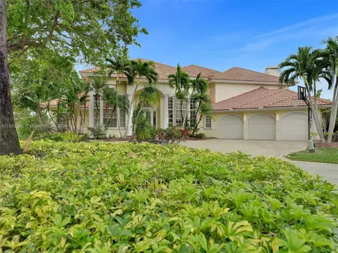 1975 Las Colinas Way, Coral Springs, FL 33071