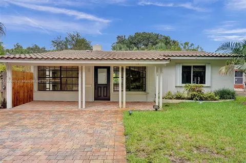 1705 SW 13th Ct, Fort Lauderdale, FL 33312