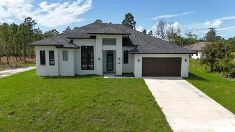 821 Oak Ave, Lehigh Acres, FL 33972