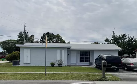 9430 NW 25th Ct, Sunrise, FL 33322