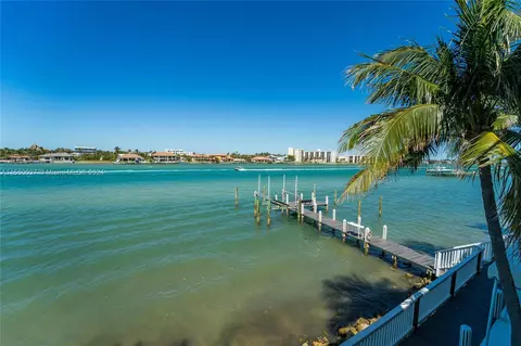 View/Area - 19669 Beach Rd #B, Jupiter, FL 33469 photo 5 of 12