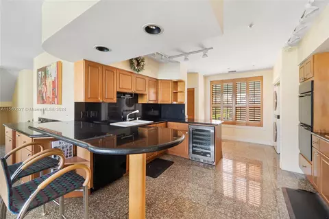 Kitchen - 19669 Beach Rd #B, Jupiter, FL 33469 photo 2 of 6