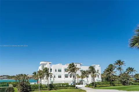Exterior - 19669 Beach Rd #B, Jupiter, FL 33469 photo 7 of 12