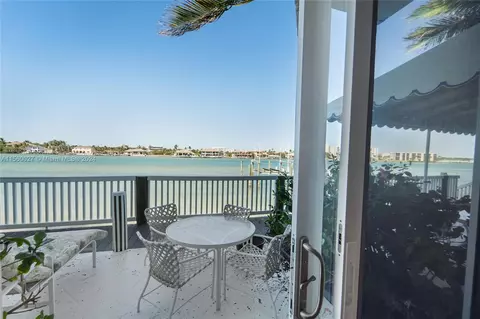 View/Area - 19669 Beach Rd #B, Jupiter, FL 33469 photo 3 of 12