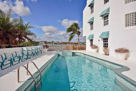 Exterior - 19669 Beach Rd #B, Jupiter, FL 33469 photo 12 of 12