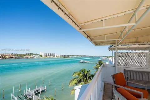 View/Area - 19669 Beach Rd #B, Jupiter, FL 33469 photo 11 of 12